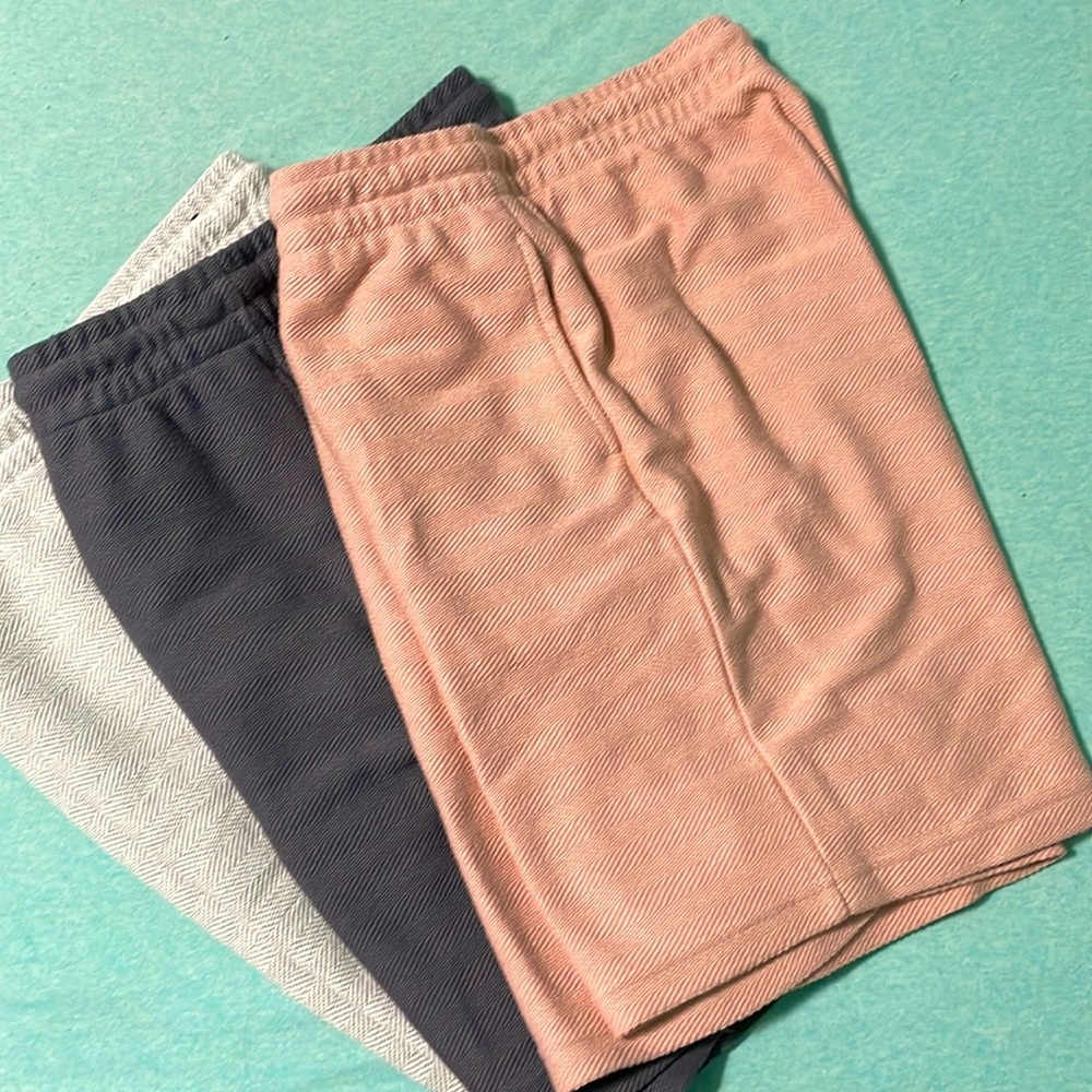 Nice, No boundaries shorts. Very comfy.